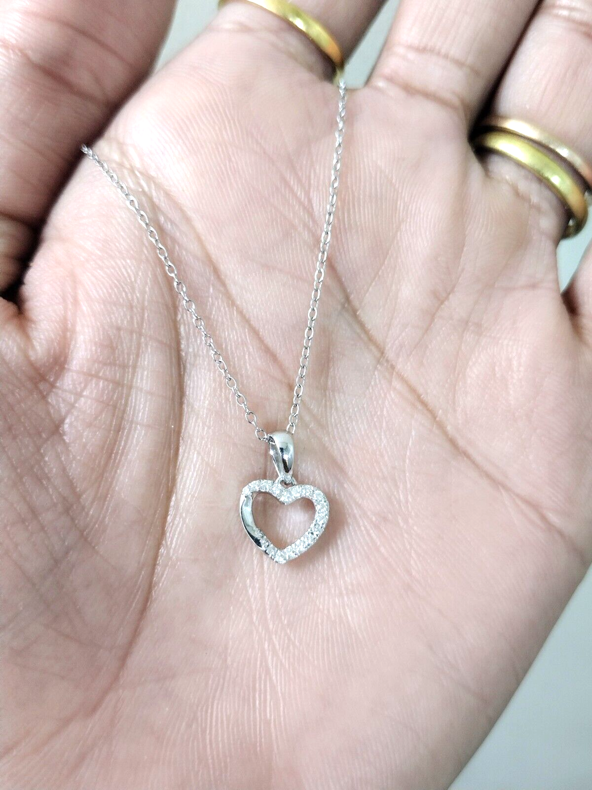 9ct White Gold & Natural Diamonds Heart Pendant with 9ct Chain 0.11ct