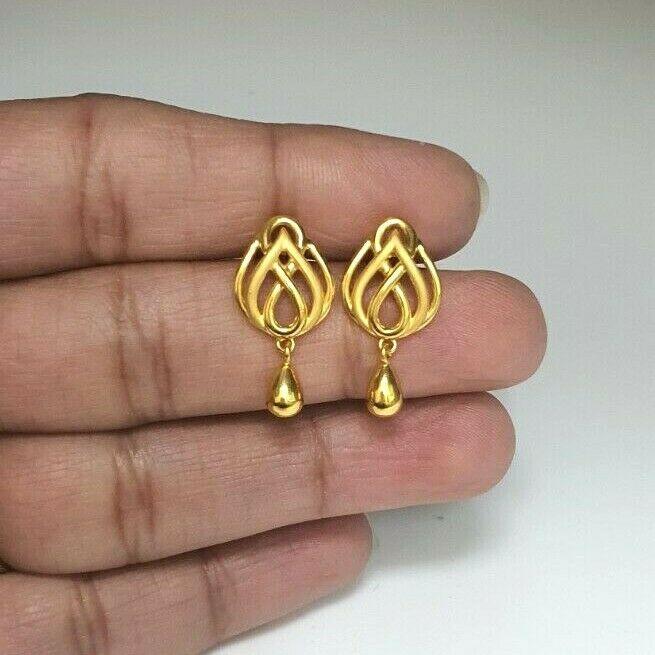 22ct Yellow Gold Ladies Drop Earrings 4.4 Grams