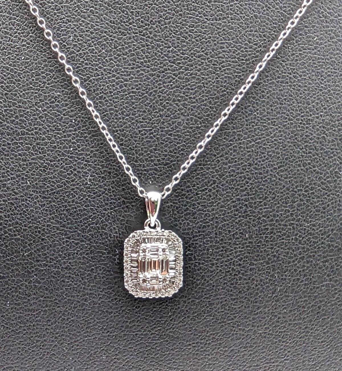 9ct White Gold & Natural Round & Baguette Diamonds Pendant Necklace 0.53cts