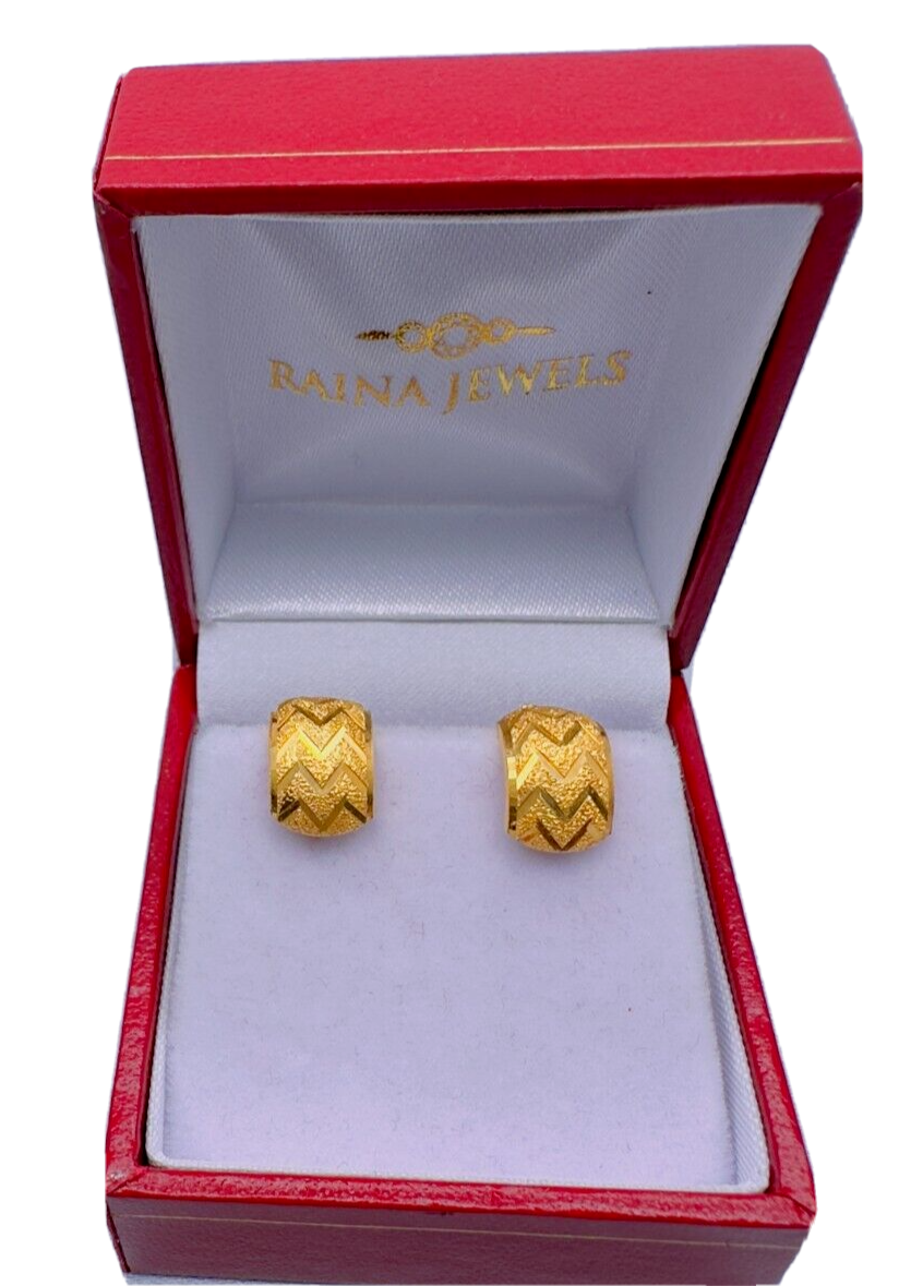 22ct Yellow Gold Diamond Cut Round Earrings, 2.87gm