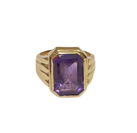 14ct Yellow Gold  Amethyst Signet Men's ring 8.38gm