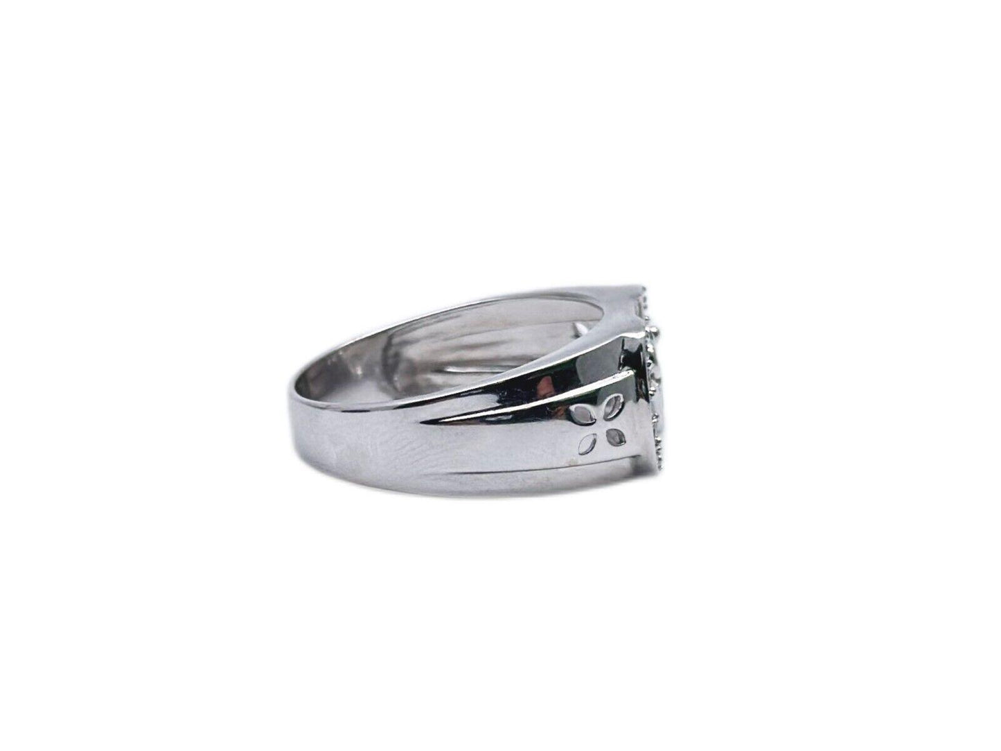 18ct White Gold & Cubic Zirconia Gents OM Ring 6.3gm