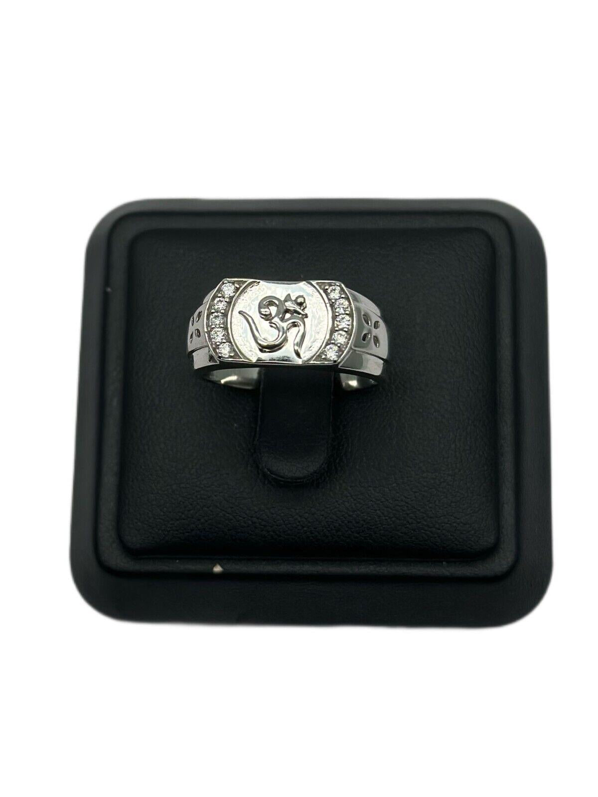 18ct White Gold & Cubic Zirconia Gents OM Ring 6.3gm