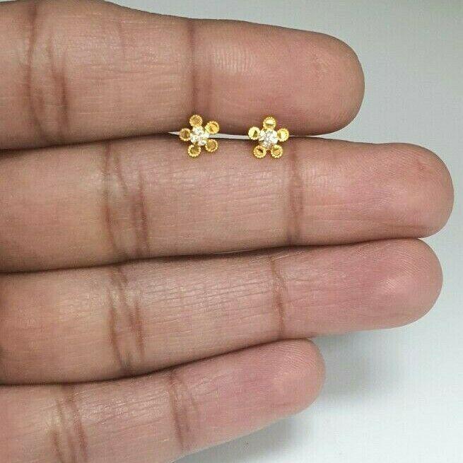 22ct Yellow gold Cubic Zircon Children's Stud earrings claw set Child Friendly