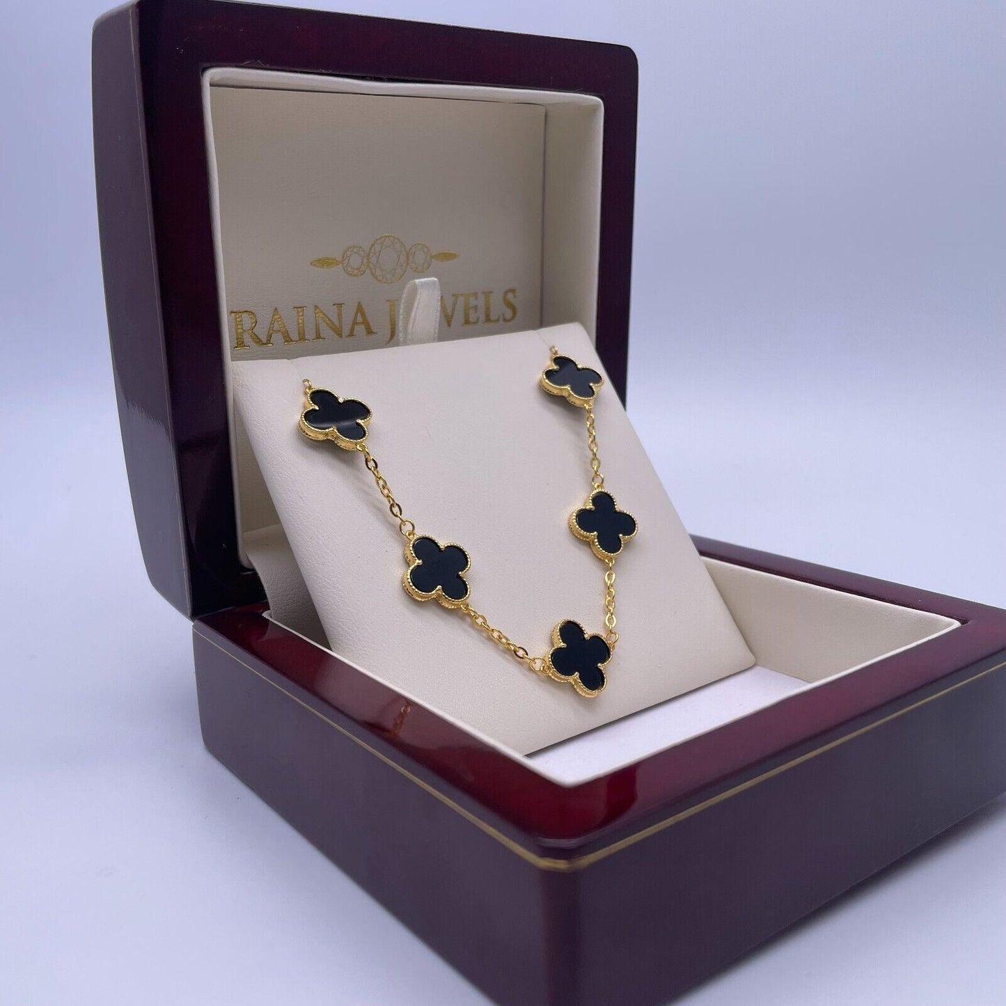 22ct Yellow Gold Black Onyx Clover Necklace 18