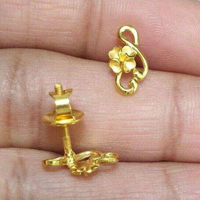 22ct Yellow Gold Flower Design Ladies Stud Earrings 2.1 Grams