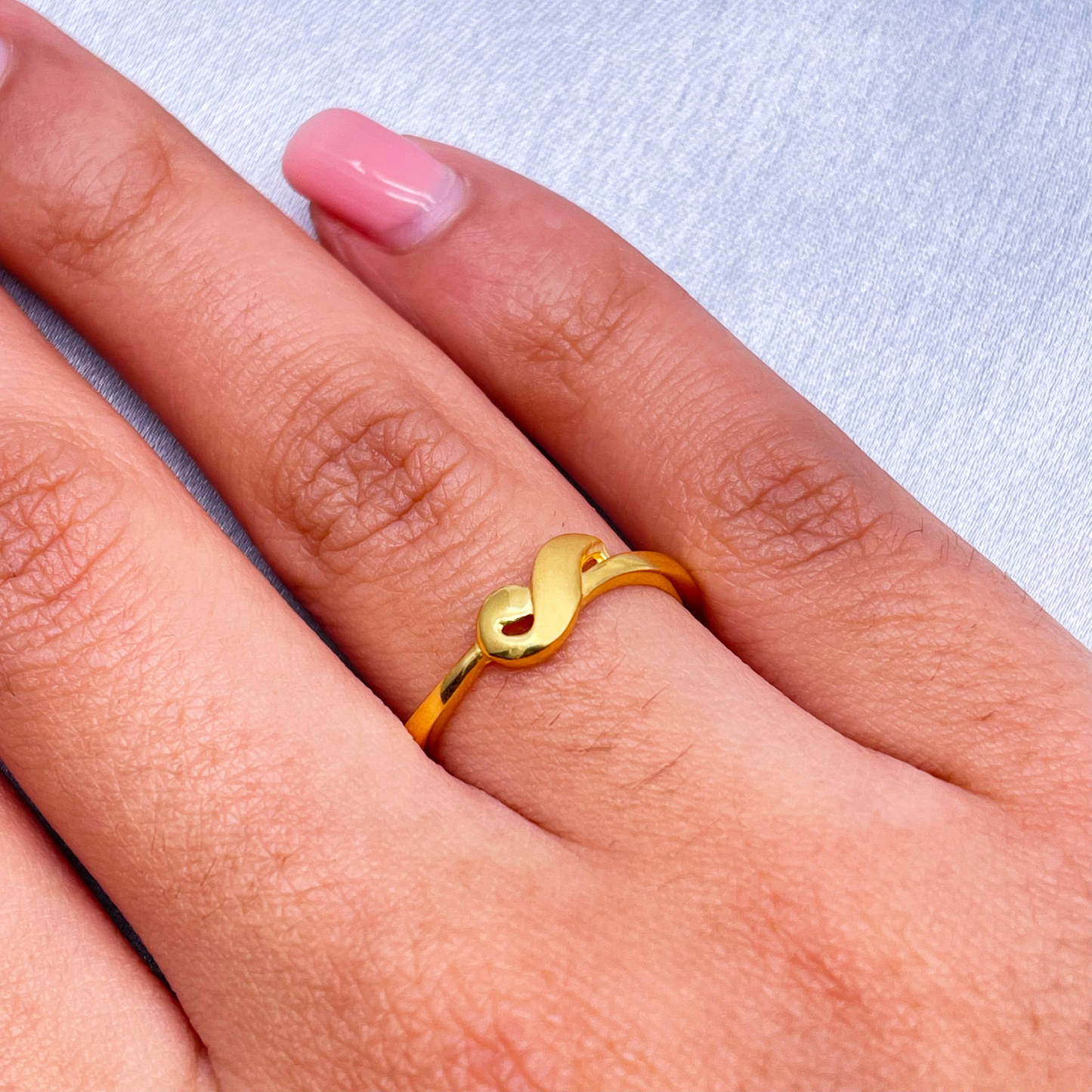 22ct Yellow Gold Polished & Matt Infinity Minimalistic Ring