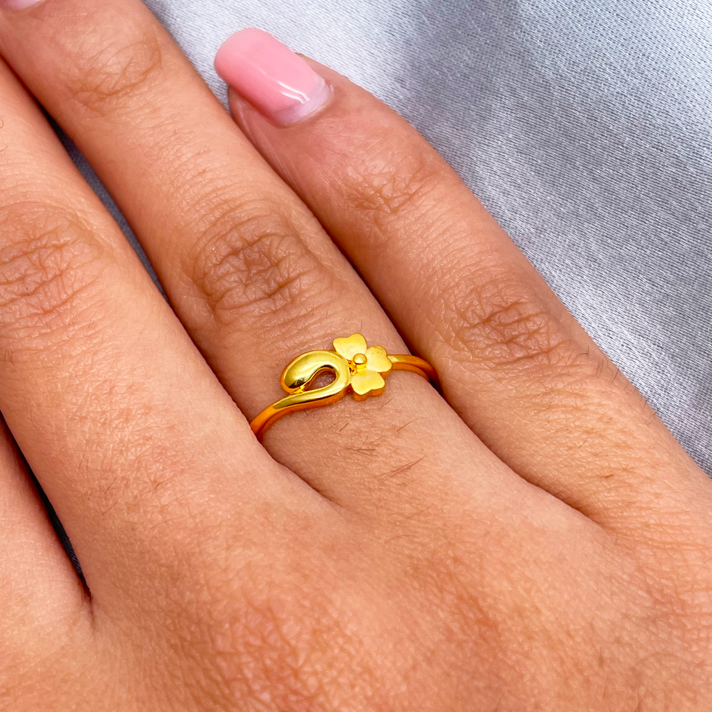 22ct Yellow Gold Polished & Matt Flower Minimalist Ring