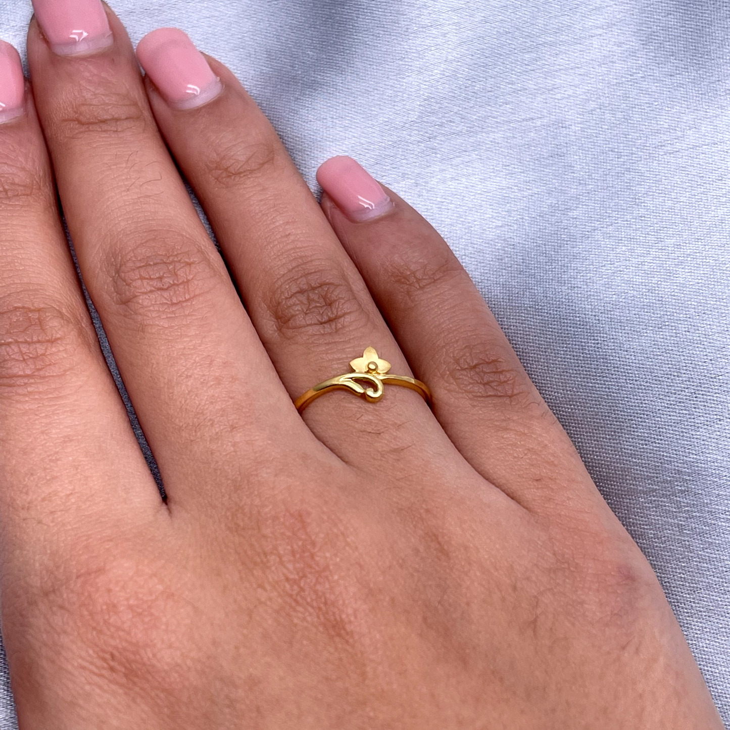 22ct Yellow Gold Polished & Matt Flower Minimalist Ring