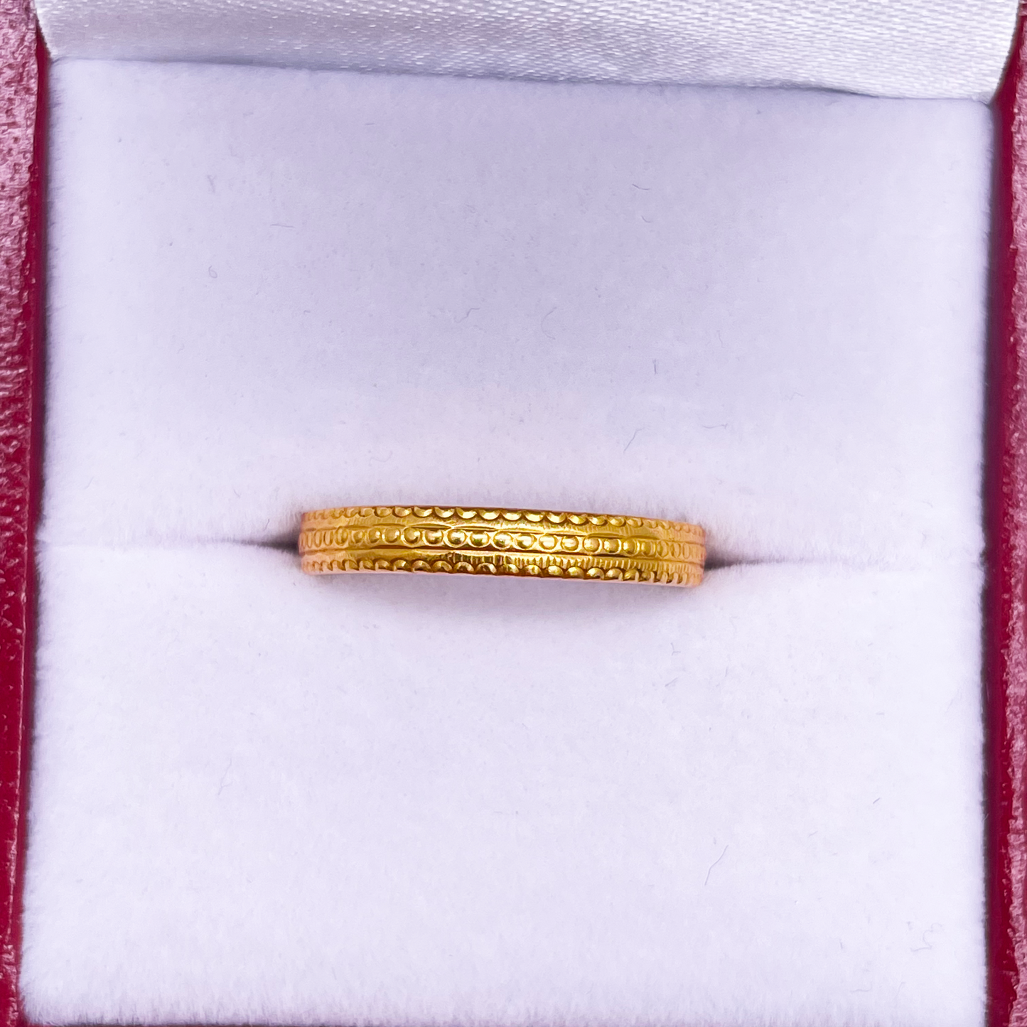 22ct Yellow Gold Plain Diamond Cut Wedding Band