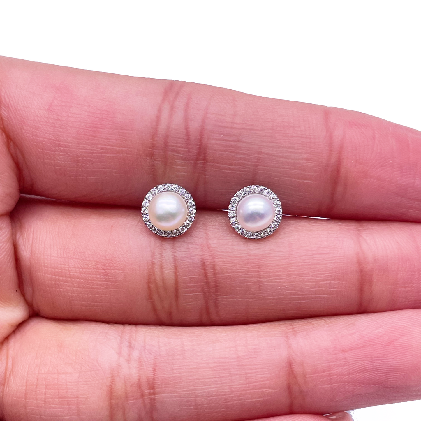 14ct White Gold Diamond Halo Pearl Stud Earrings & Pendant 2.04cts