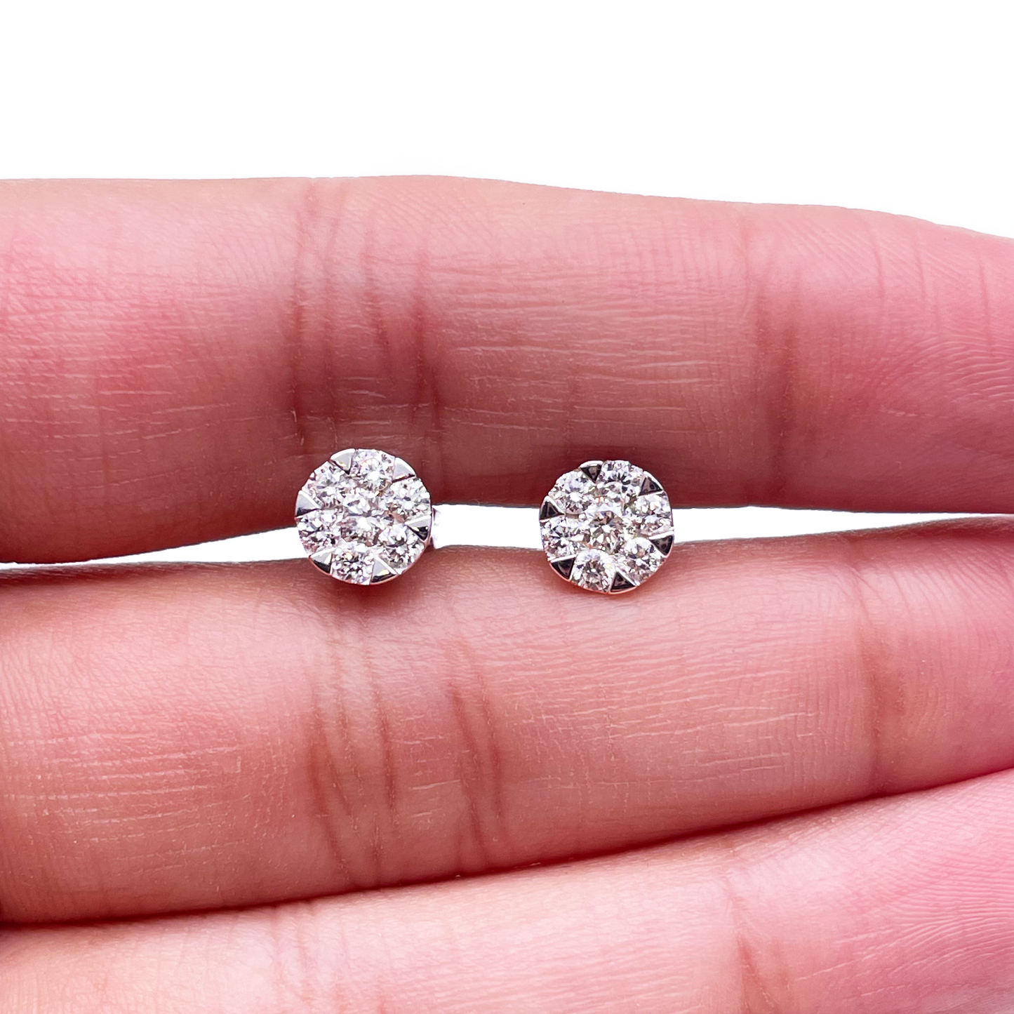 14ct White Gold Diamond Round Cluster Stud Earrings 0.59ct