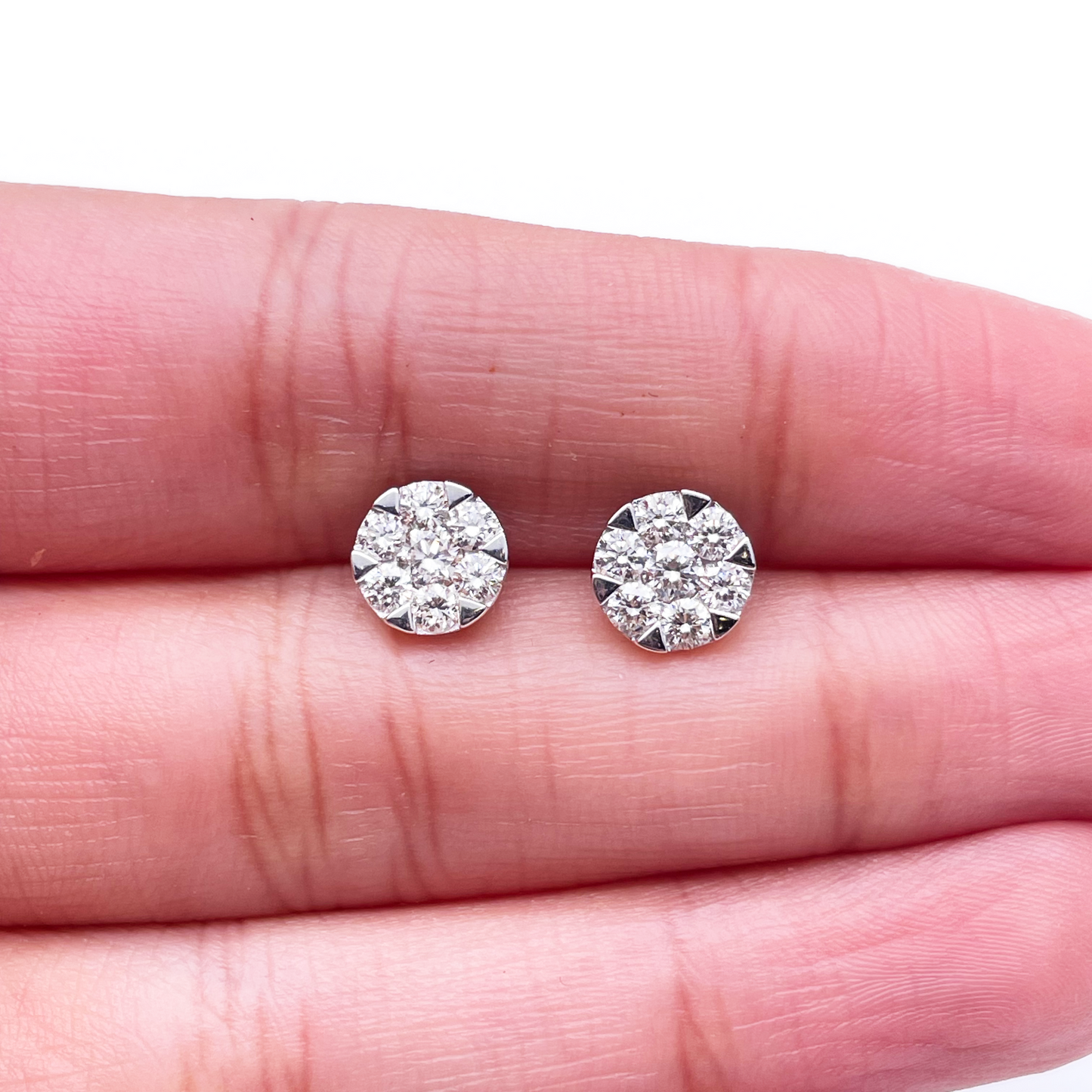 14ct White Gold Diamond Round Cluster Stud Earrings 0.80ct