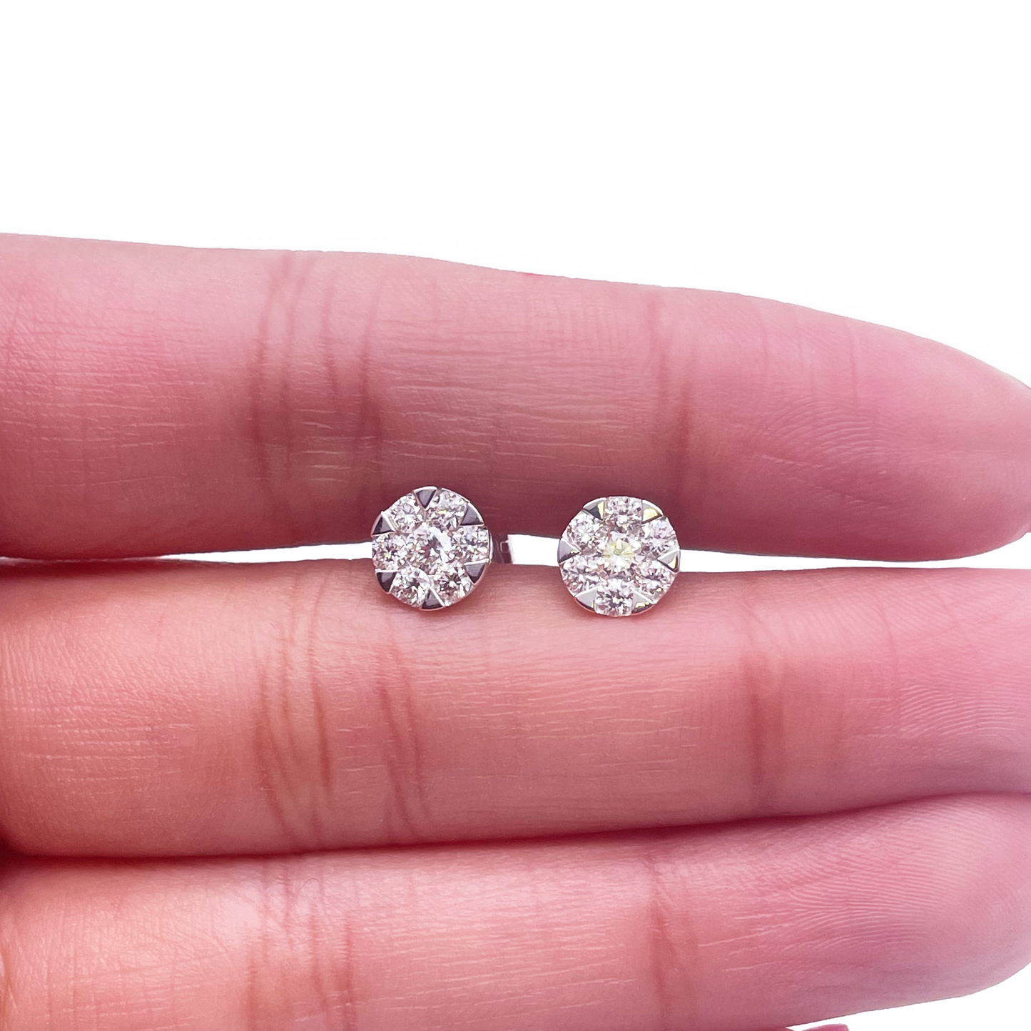 14ct White Gold Diamond Round Cluster Stud Earrings 0.66ct