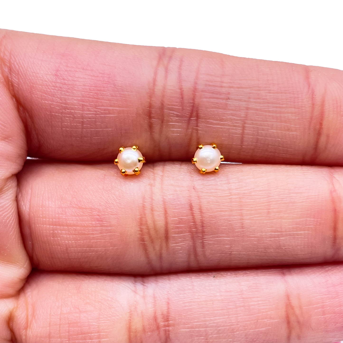 22ct Yellow Gold Children's Freshwater Pearl Claw Stud Earrings 4.3mm