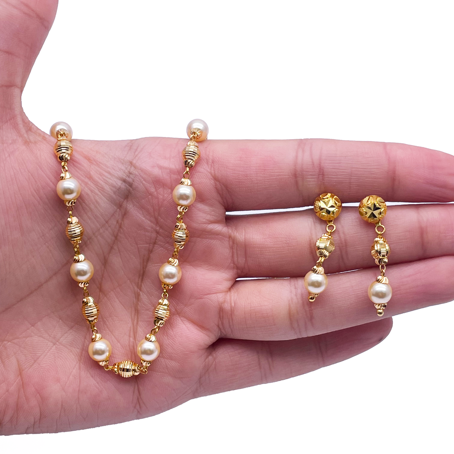 22ct Yellow Gold Pearls & Beaded Diamond Cut Ball Necklace/Earrings Set