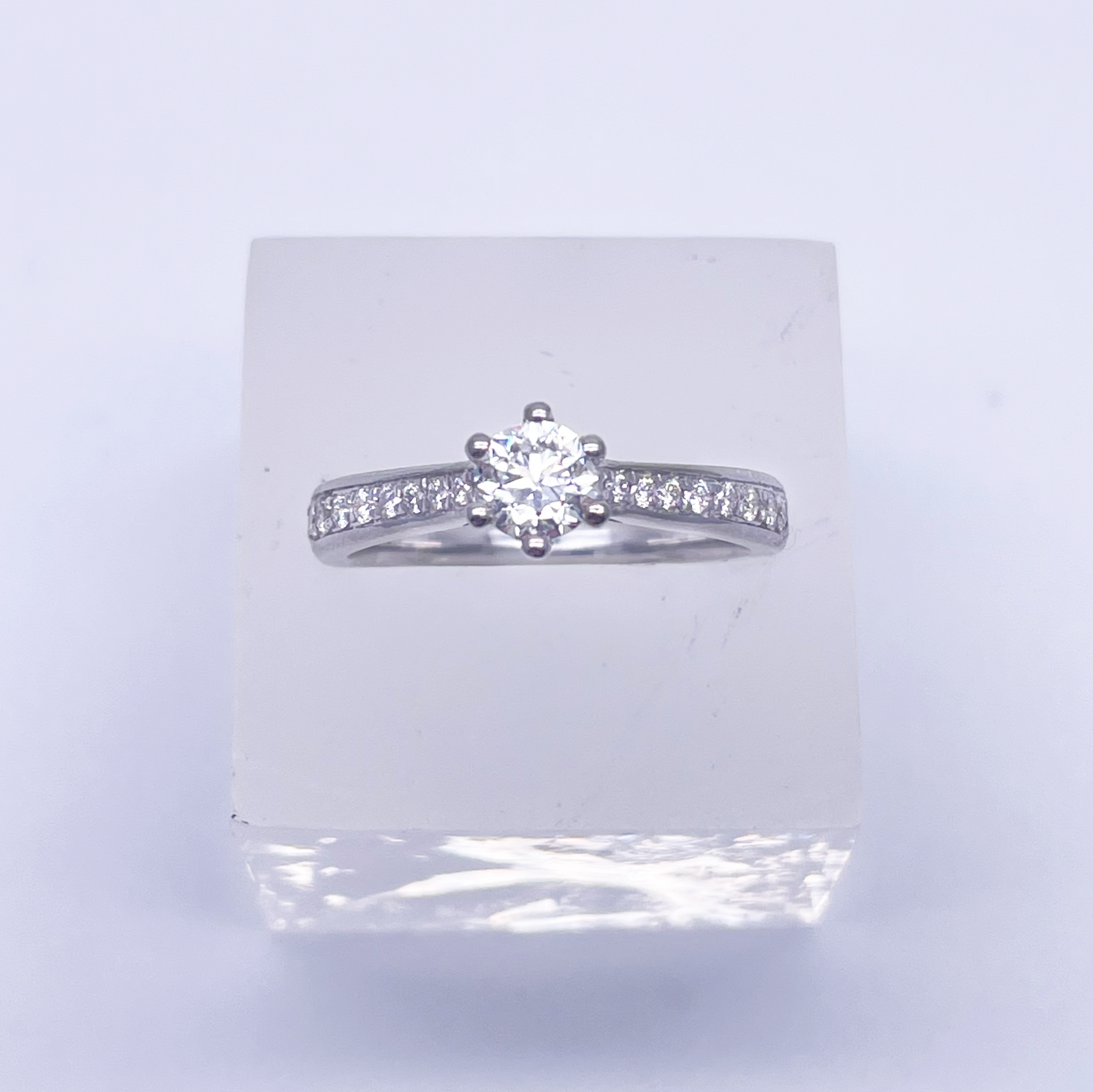 18ct White Gold 6-Claw Solitaire Natural Diamond  Engagement Ring 0.70ct