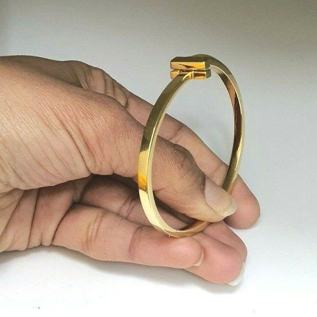 18Carat Yellow Gold T Square Hinged Bangle 21 Grams