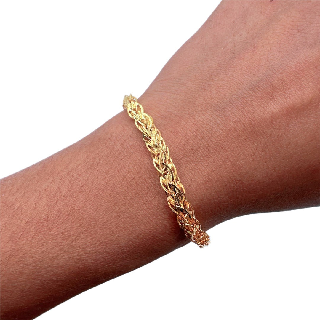 22ct Yellow Gold Ladies Fancy Diamond cut  Bracelet 7.5 inches