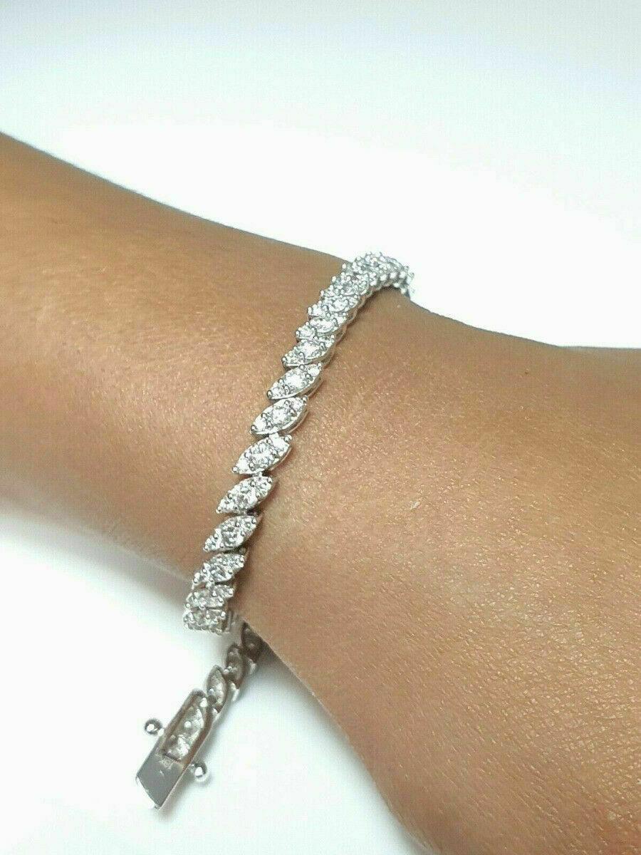 18ct White Gold & Diamond Leaf / Marquise Style Bracelet 3.21cts