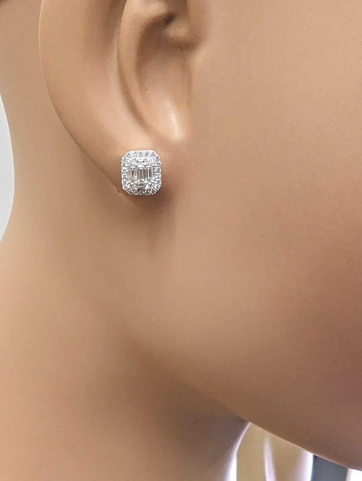 9ct White Gold Natural Diamonds & Baguette Earrings Ear Studs 0.73ct 