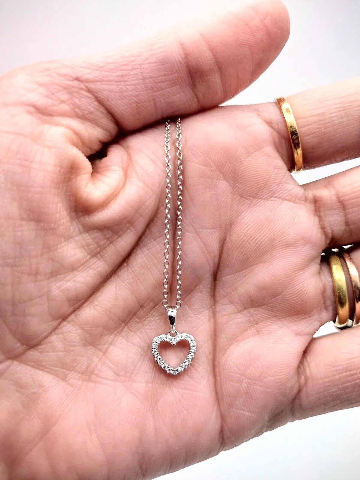 9ct White Gold & Natural Diamonds Heart Pendant with 9ct Chain 0.13ct 