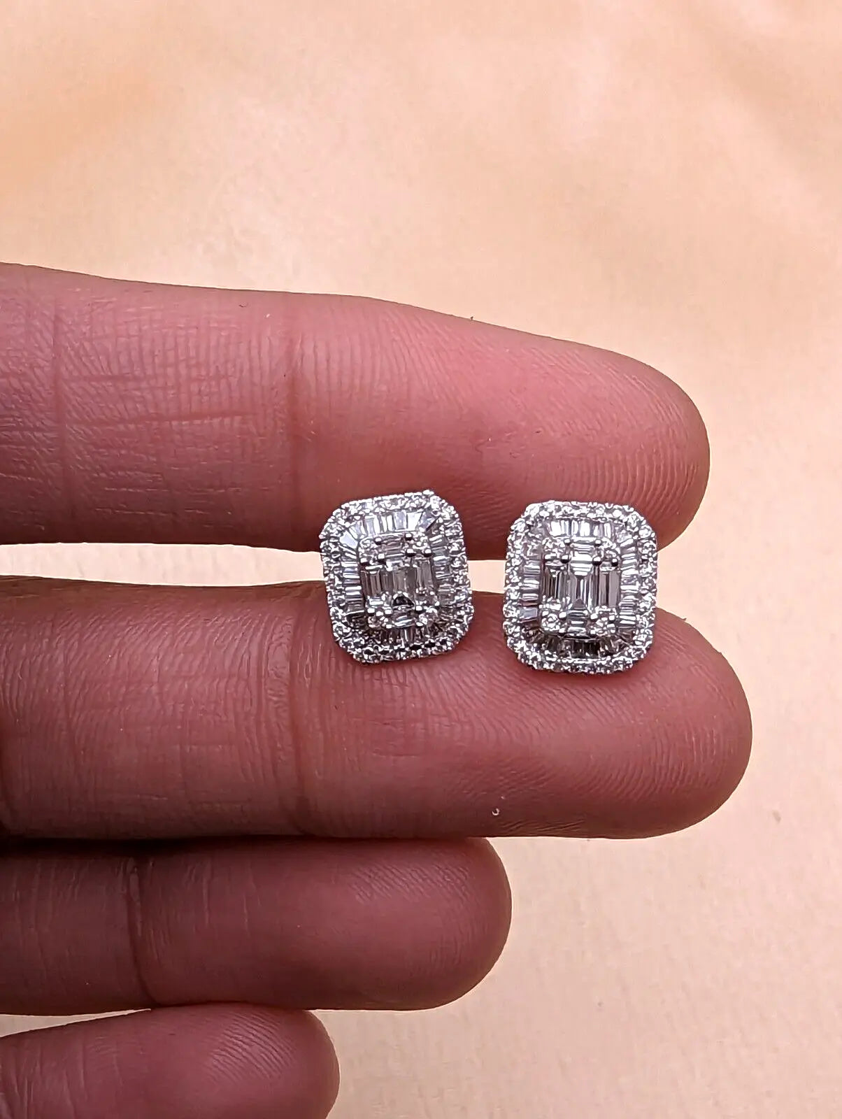 9ct White Gold & Natural Diamonds & Baguette Earrings Ear Studs 0.76ct 