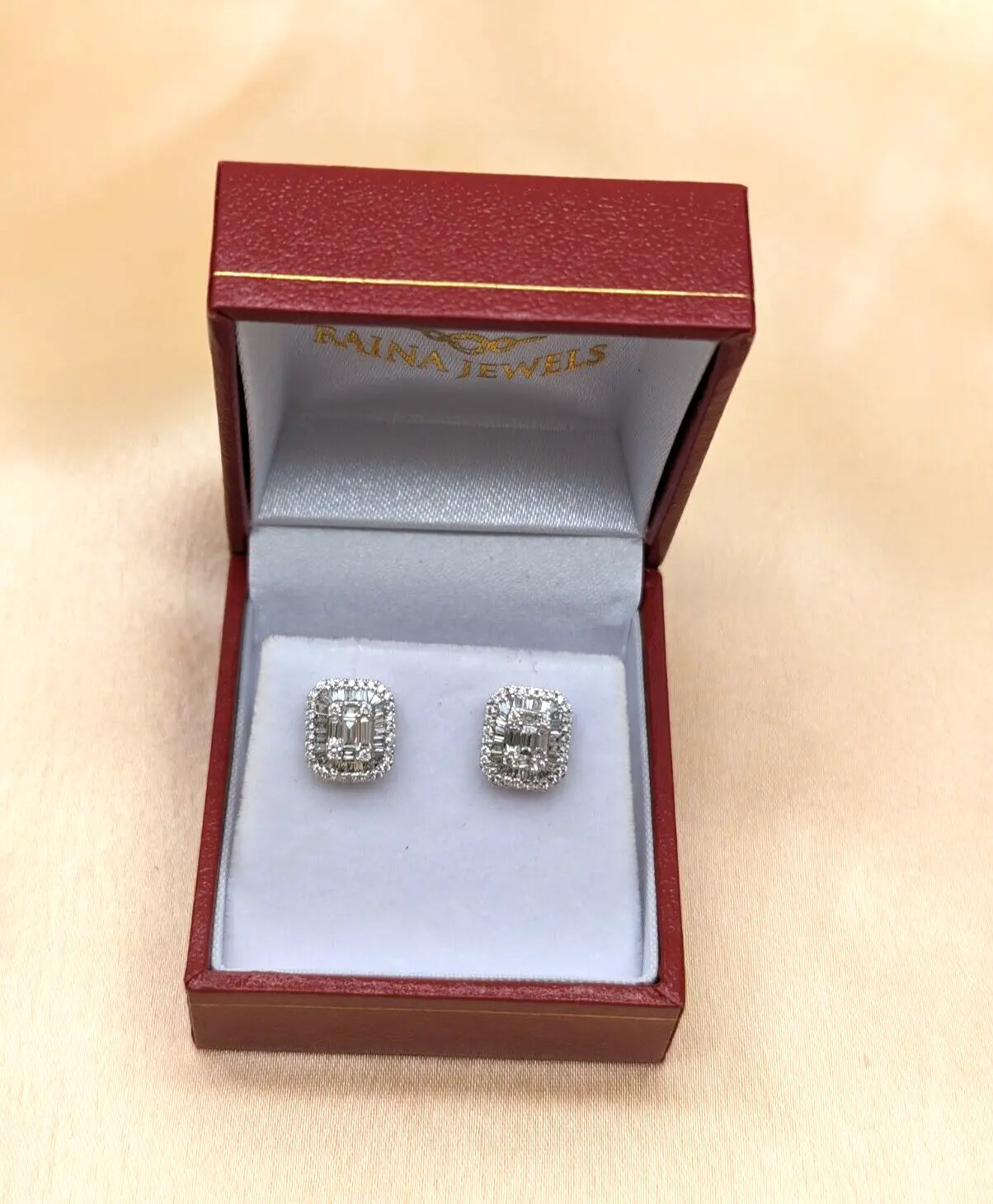 9ct White Gold & Natural Diamonds & Baguette Earrings Ear Studs 0.76ct 