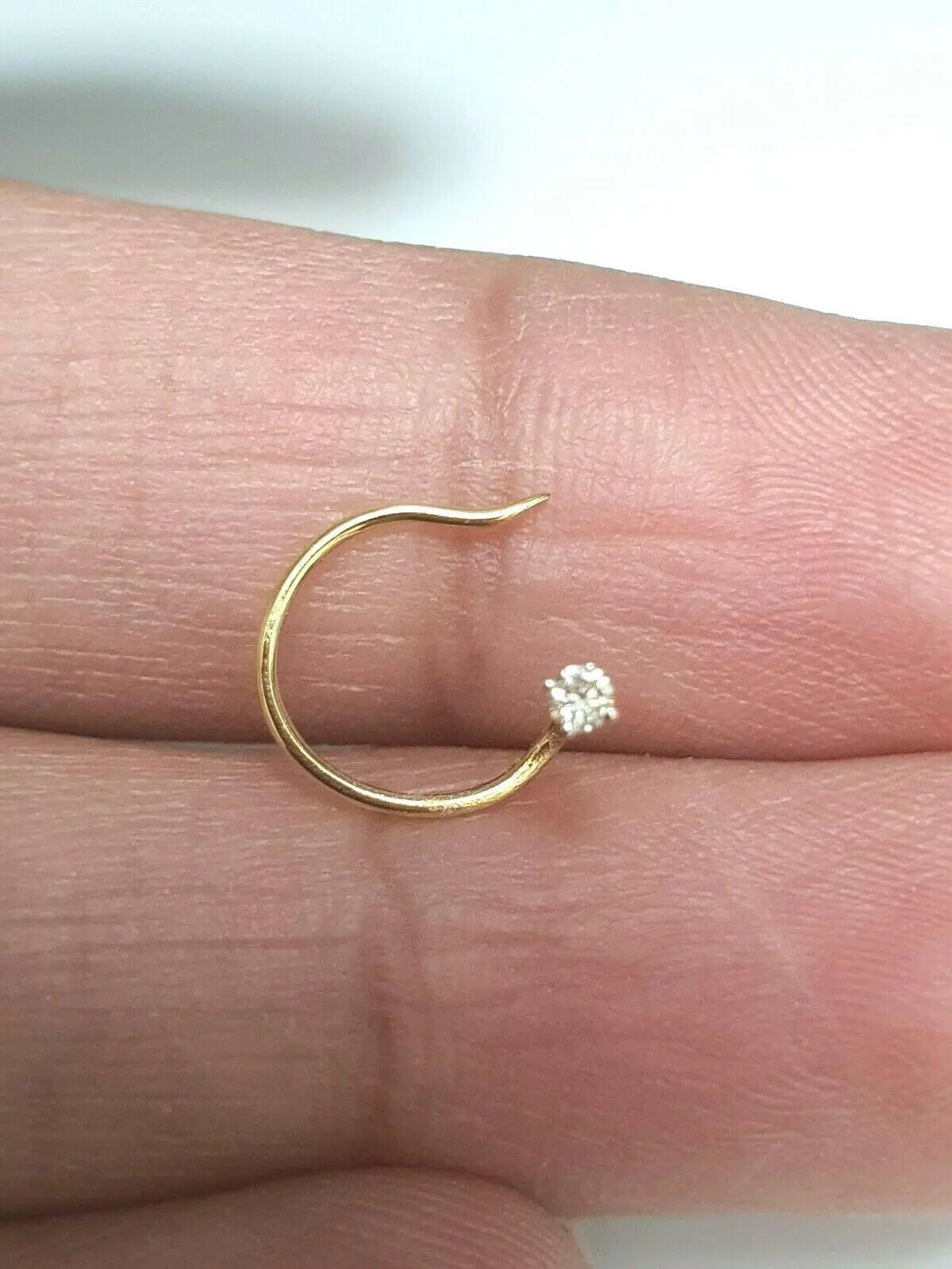 Diamond Nose Stud/Nose Pin 18ct White/Yellow Gold 0.05 Carats 4-Claw Wire 2.3 mm 