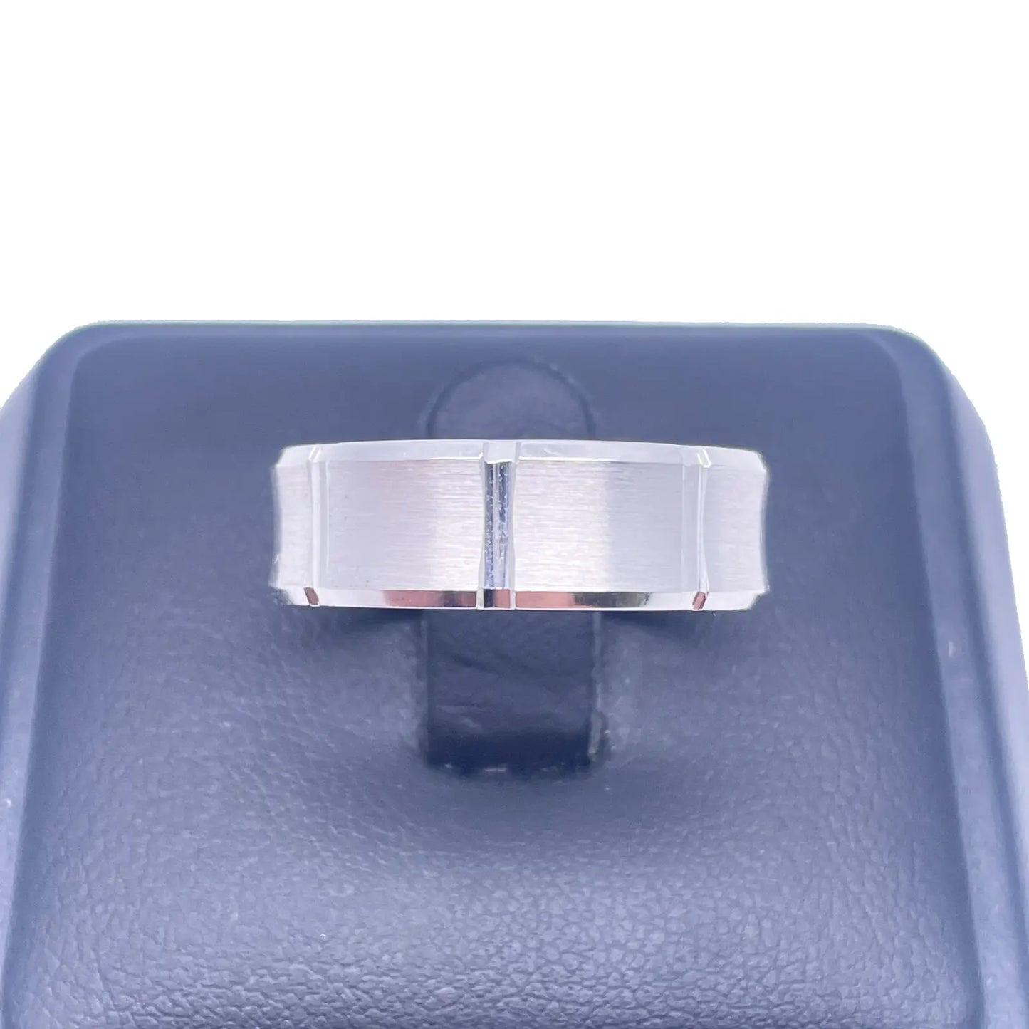 Mens Platinum Wedding Band 7mm Square Matt Finish & Bevelled Edges Heavy Weight 