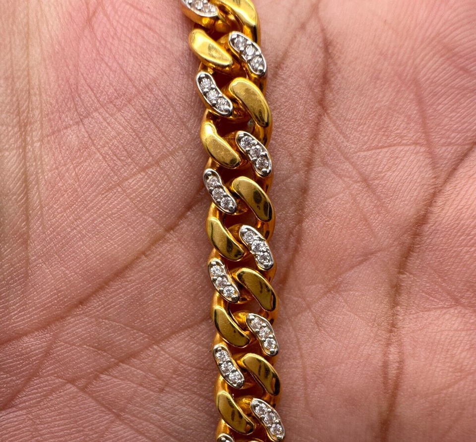 22ct / 22K Yellow Gold & CZ Curb Gents / Mens Bracelet 8'' inches 916