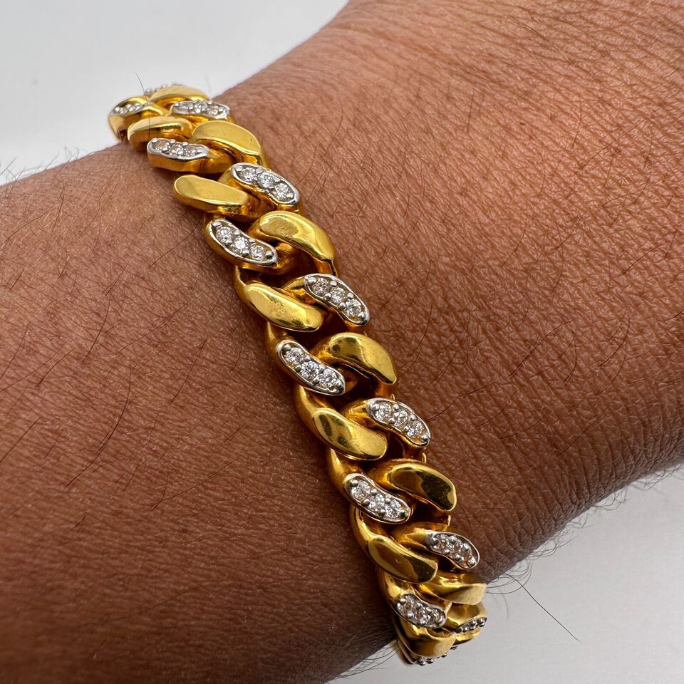 22ct / 22K Yellow Gold & CZ Curb Gents / Mens Bracelet 8'' inches 916